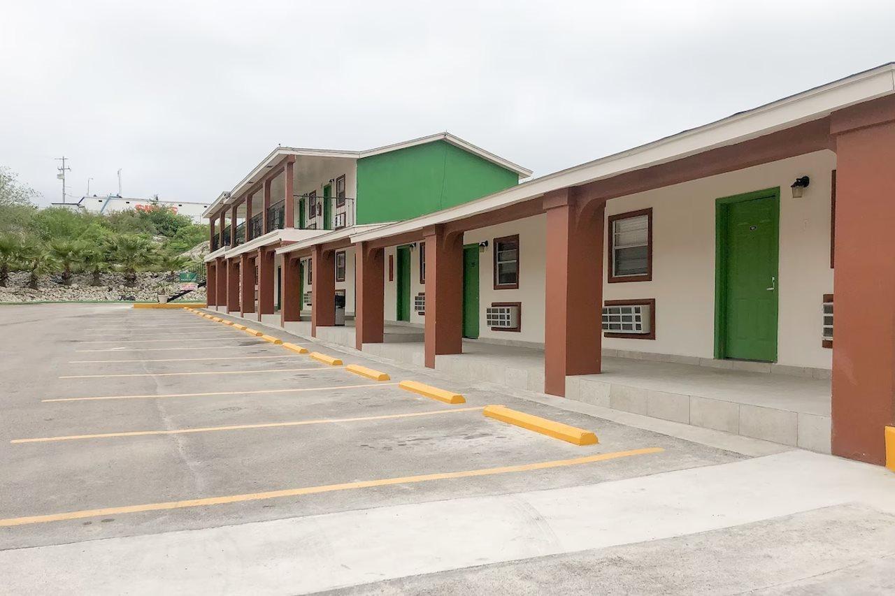 Capital O Palms Hotel, Acuna Ciudad Acuña المظهر الخارجي الصورة
