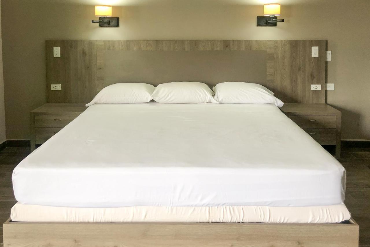Capital O Palms Hotel, Acuna Ciudad Acuña المظهر الخارجي الصورة