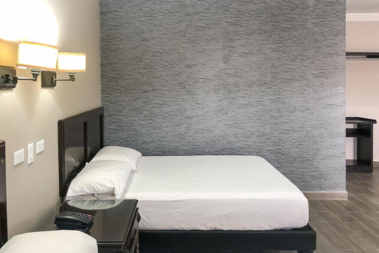 Capital O Palms Hotel, Acuna Ciudad Acuña المظهر الخارجي الصورة
