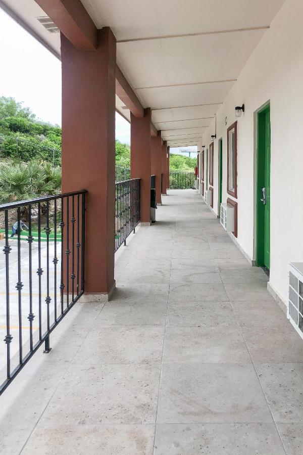 Capital O Palms Hotel, Acuna Ciudad Acuña المظهر الخارجي الصورة